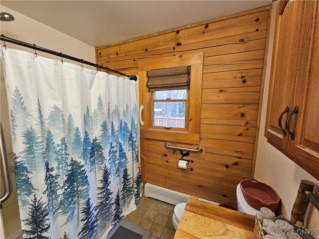 8 North Hillsborough Road, Amboy, NY 13316