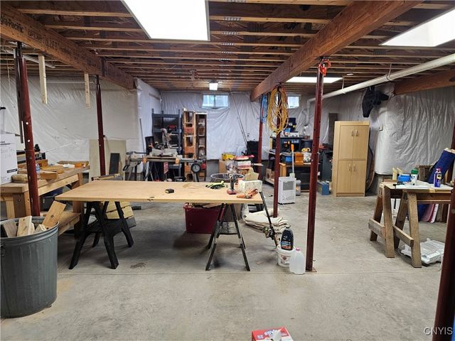 8 North Hillsborough Road, Amboy, NY 13316