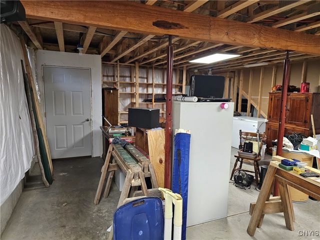 8 North Hillsborough Road, Amboy, NY 13316