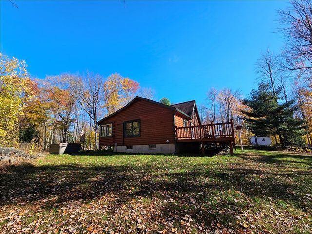 8 North Hillsborough Road, Amboy, NY 13316