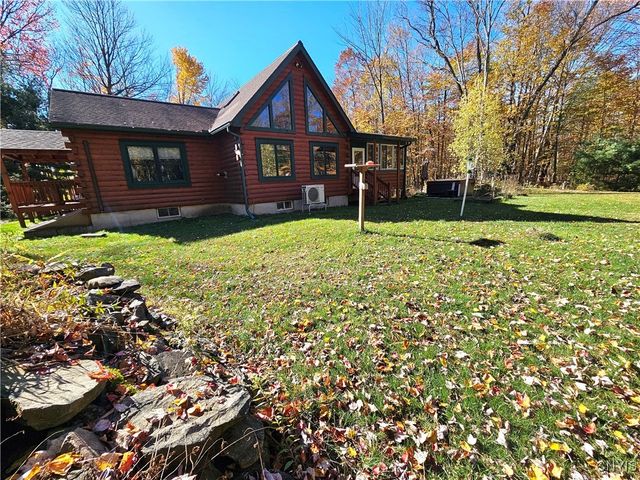 8 North Hillsborough Road, Amboy, NY 13316