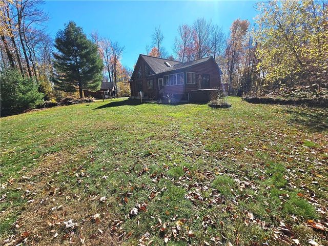8 North Hillsborough Road, Amboy, NY 13316