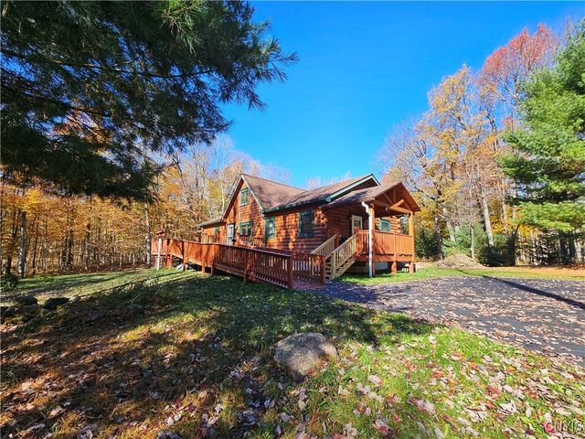 8 North Hillsborough Road, Amboy, NY 13316