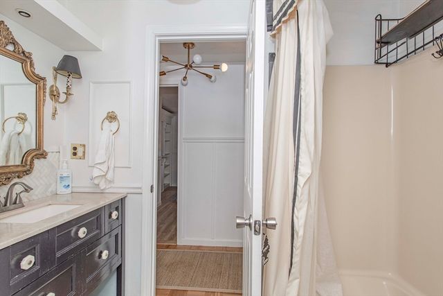 89 Lucas Dr, Stoughton, MA 02072