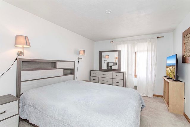 89 Lucas Dr, Stoughton, MA 02072