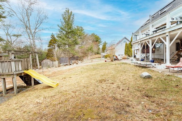 89 Lucas Dr, Stoughton, MA 02072