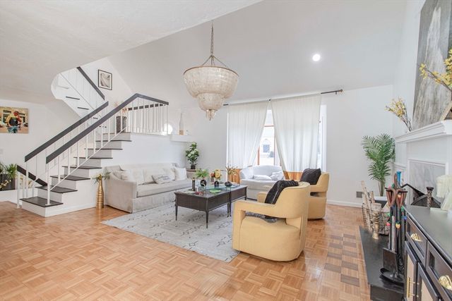 89 Lucas Dr, Stoughton, MA 02072