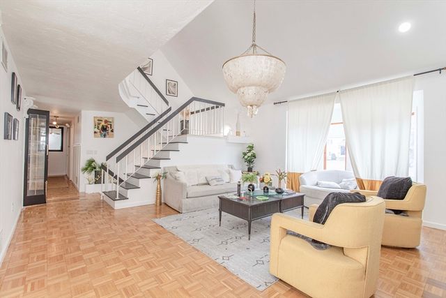 89 Lucas Dr, Stoughton, MA 02072