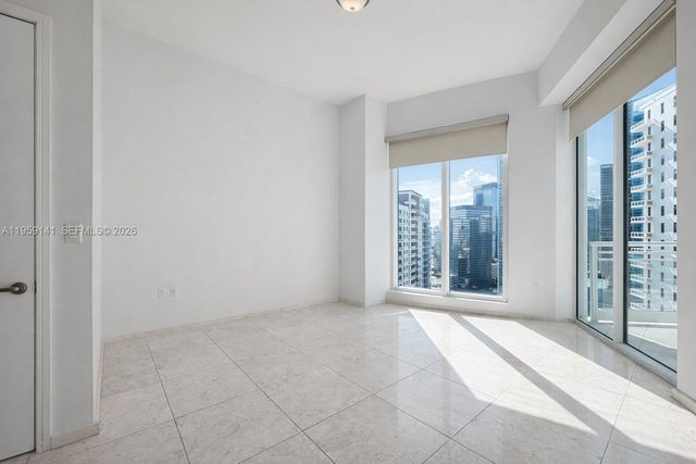900 Brickell Key Blvd 2405, Miami, FL 33131