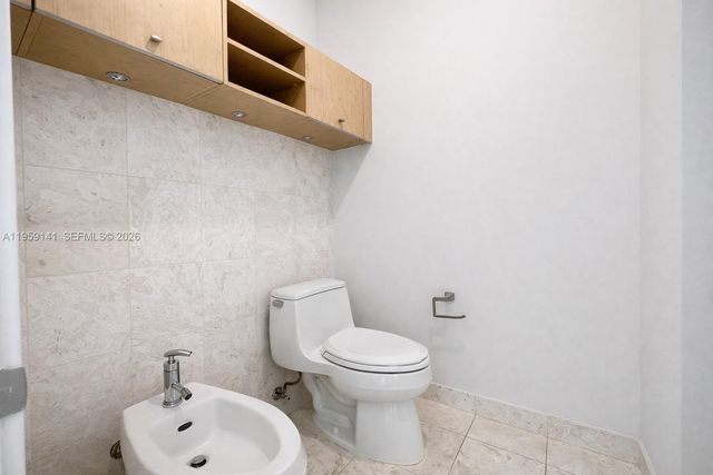 900 Brickell Key Blvd 2405, Miami, FL 33131