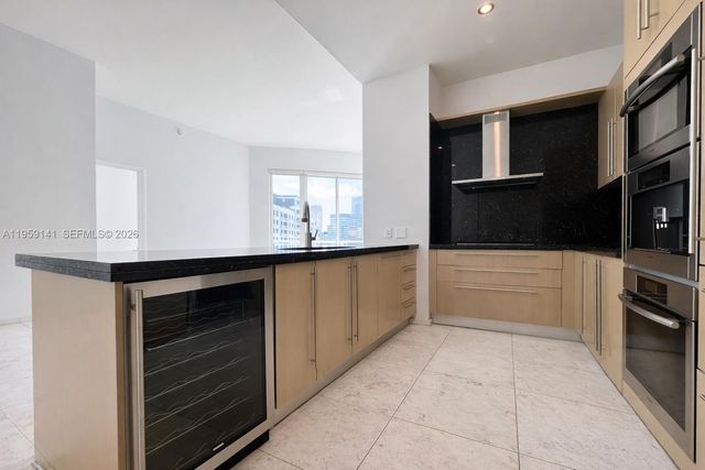 900 Brickell Key Blvd 2405, Miami, FL 33131