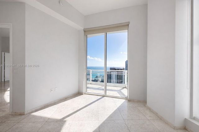 900 Brickell Key Blvd 2405, Miami, FL 33131