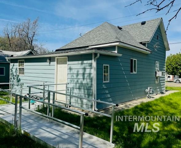 128 9th Ave. N., Nampa, ID 83687