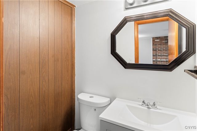 310 Gordon Parkway, Camillus, NY 13219