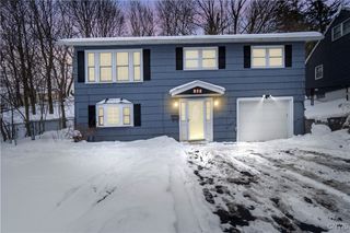 310 Gordon Parkway, Camillus, NY 13219