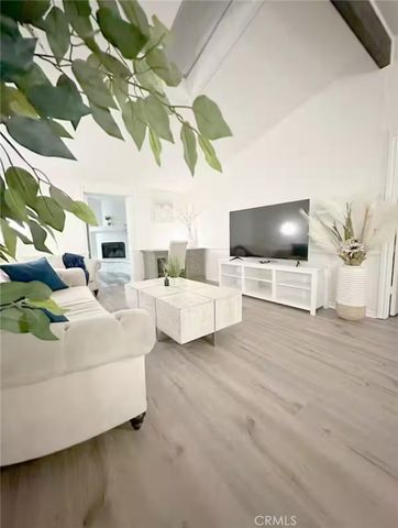 8845 Mentone, Riverside, CA 92503