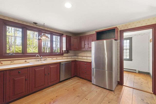 29 Kona Farm Road, Moultonborough, NH 03254