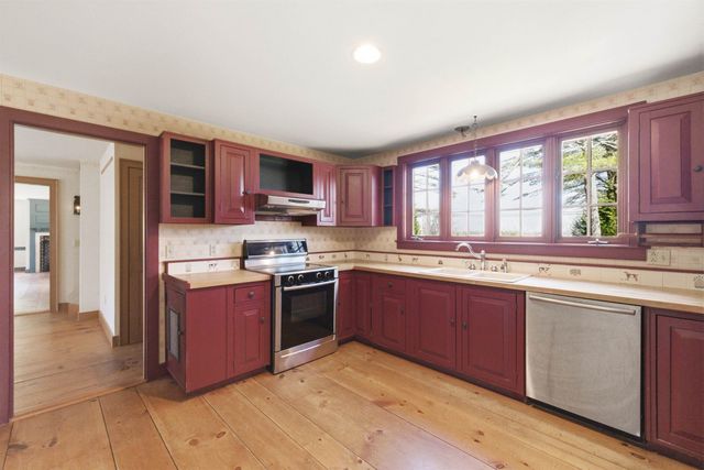 29 Kona Farm Road, Moultonborough, NH 03254