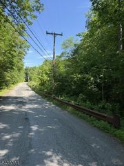 16 Babtown Rd, Vernon Twp., NJ 07461