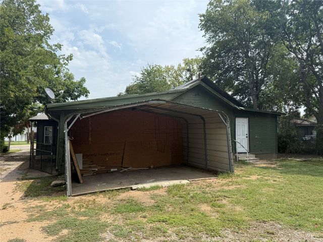 2023 N Center Street, Bonham, TX 75418