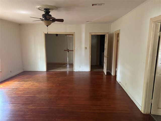 2023 N Center Street, Bonham, TX 75418