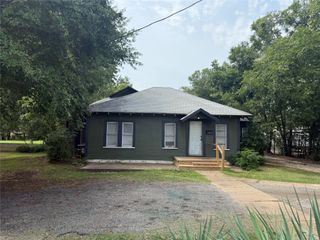 2023 N Center Street, Bonham, TX 75418