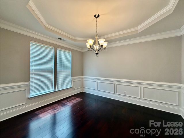 10141 Loch Lomond Drive, Charlotte, NC 28278