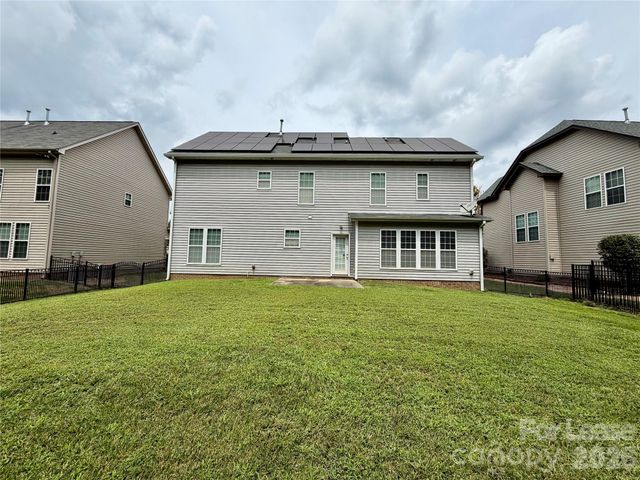 10141 Loch Lomond Drive, Charlotte, NC 28278