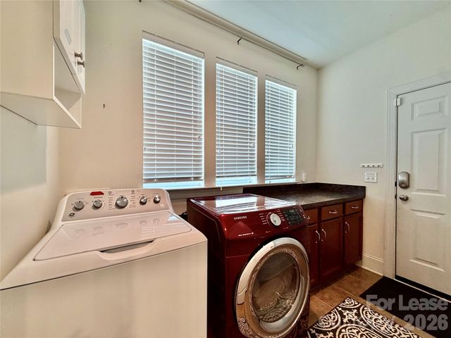 10141 Loch Lomond Drive, Charlotte, NC 28278