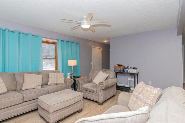 24271 Thousand Oaks Drive, Almena Twp, MI 49071