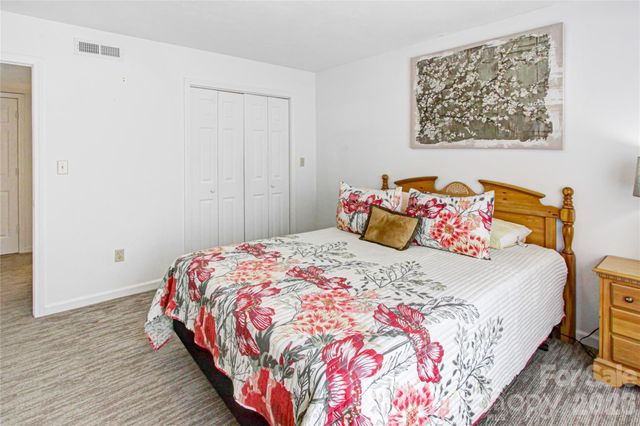 157 Toxaway Views Drive 802, Lake Toxaway, NC 28747