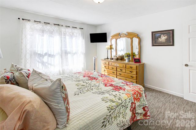 157 Toxaway Views Drive 802, Lake Toxaway, NC 28747