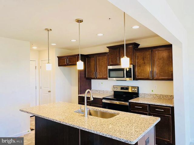 9 SHILLINGTON LANE, Carlisle, PA 17013