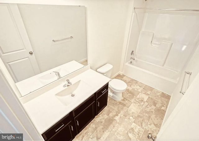 9 SHILLINGTON LANE, Carlisle, PA 17013