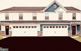 9 SHILLINGTON LANE, Carlisle, PA 17013