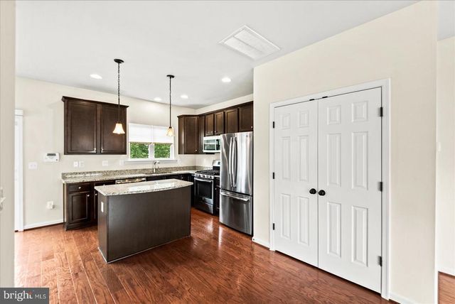2232 MALLARD LANDING DR, Fredericksburg, VA 22408