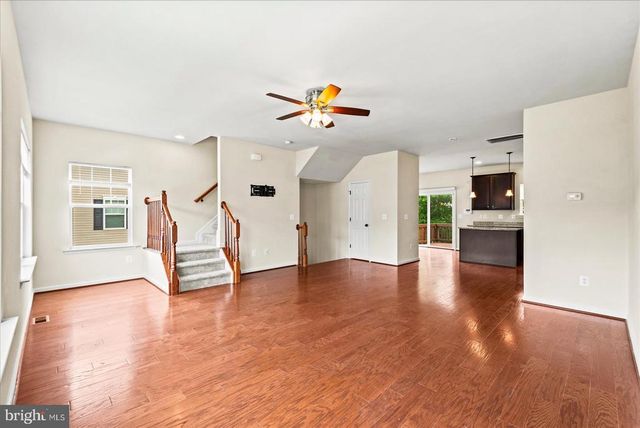 2232 MALLARD LANDING DR, Fredericksburg, VA 22408