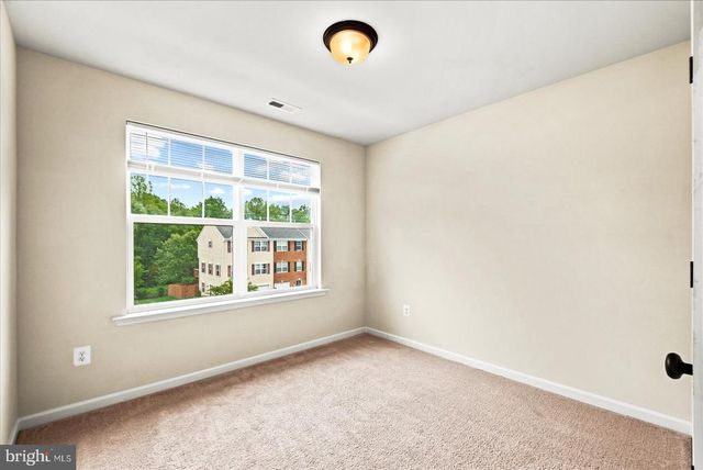 2232 MALLARD LANDING DR, Fredericksburg, VA 22408