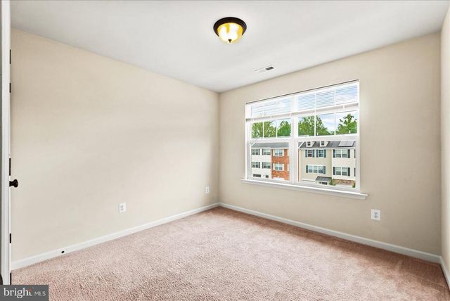 2232 MALLARD LANDING DR, Fredericksburg, VA 22408