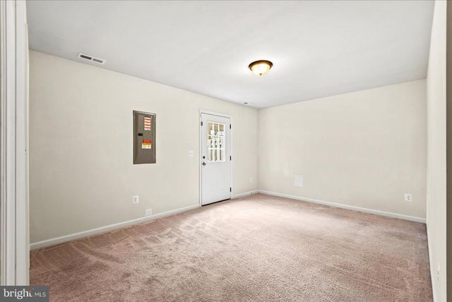 2232 MALLARD LANDING DR, Fredericksburg, VA 22408