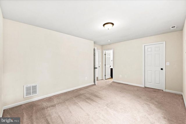 2232 MALLARD LANDING DR, Fredericksburg, VA 22408