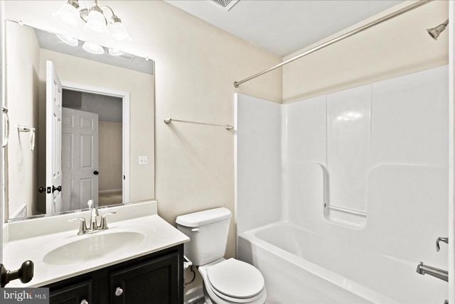 2232 MALLARD LANDING DR, Fredericksburg, VA 22408