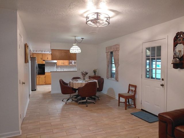 1518 Avenue B, Danbury, TX 77534