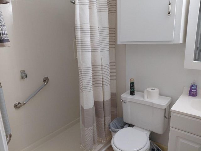 1518 Avenue B, Danbury, TX 77534