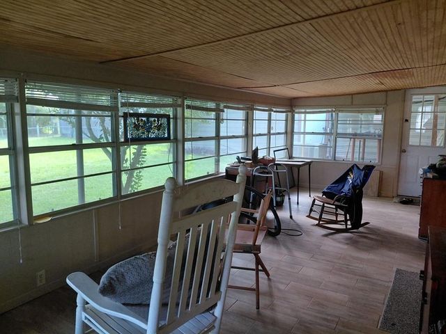 1518 Avenue B, Danbury, TX 77534