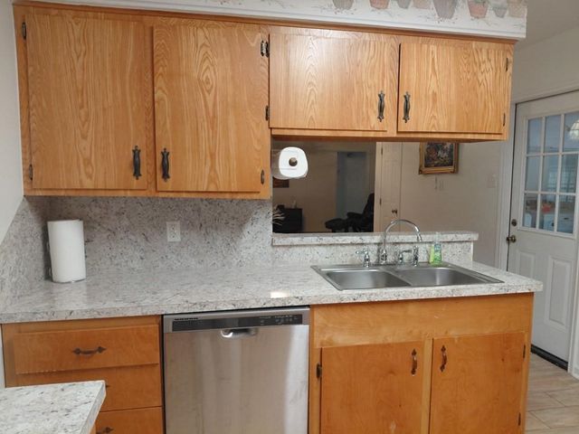 1518 Avenue B, Danbury, TX 77534