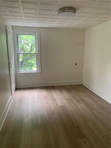 171 Fieldview Dr, Pine Twp, PA 15090
