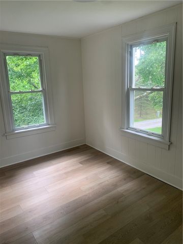 171 Fieldview Dr, Pine Twp, PA 15090
