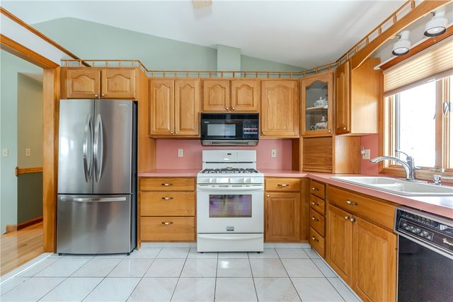 17 Tremont St Street, North Providence, RI 02904