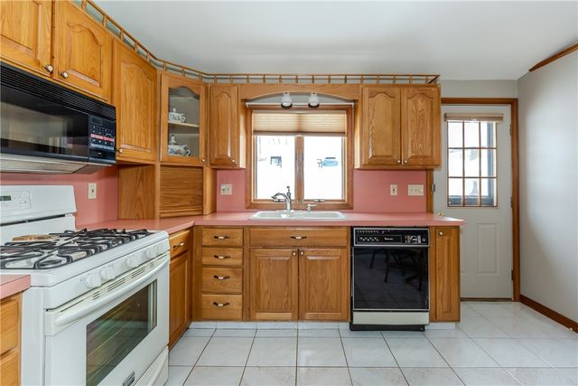 17 Tremont St Street, North Providence, RI 02904